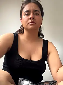 Snapshot of HANNAHBAKER00 chatting on November 2025 08:16:01 PM HANNAHBAKER00 online show from November 2025 08:16:01 PM