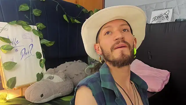 AngelDamianArt online show from November 2025 07:03:01 PM