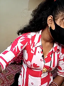 Desi Hot Queen online show from December 2025 05:15:02 AM