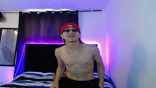 Snapshot of Anyelo_hot1111 chatting on November 2025 12:23:02 PM Anyelo hot1111 online show from November 2025 12:23:02 PM