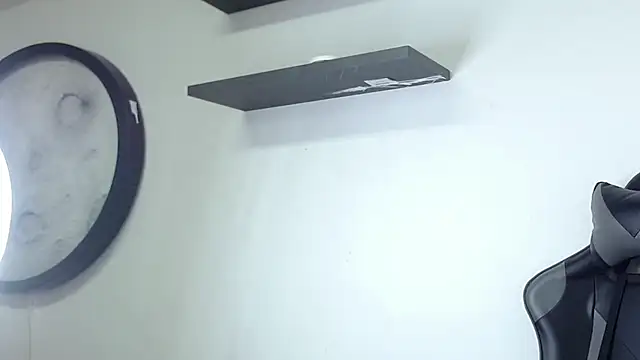 Nina-foxx online show from December 2025 07:53:01 PM