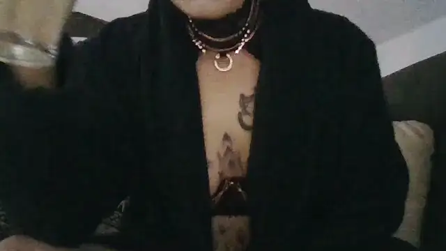 Snapshot of Vulva_Koenigin97 chatting on November 2025 08:05:01 PM Vulva Koenigin97 online show from November 2025 08:05:01 PM