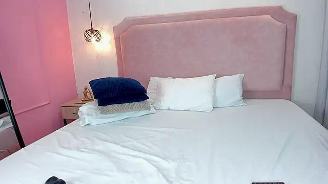 LunnaSinclair online show from January 2026 01:57:01 PM