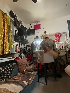 Motherbigbus online show from February 2026 07:40:01 AM