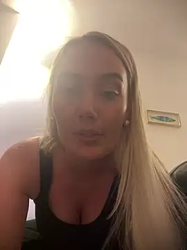 xoxohan11 online show from May 2026 10:59:01 PM