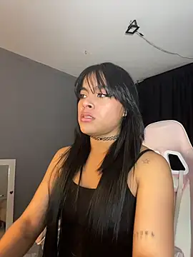 Sophie wyld online show from December 2025 08:49:01 PM