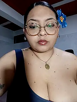 Snapshot of Anna_Lucia88 chatting on June 2026 06:11:01 AM Anna Lucia88 online show from June 2026 06:11:01 AM