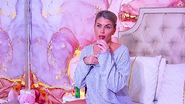 SalmaRroze online show from November 2025 05:17:01 AM