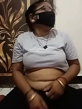 Snapshot of Menka_cut34 chatting on July 2026 10:46:01 PM Menka cut34 online show from July 2026 10:46:01 PM