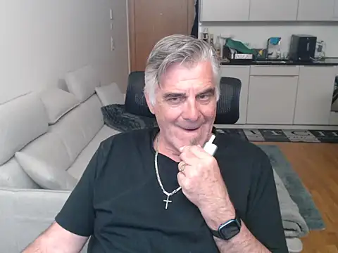 Snapshot of Buidapest chatting on April 2026 01:04:01 AM Buidapest online show from April 2026 01:04:01 AM