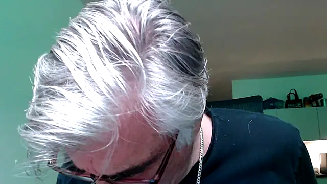 Snapshot of Buidapest chatting on May 2026 06:21:03 AM Buidapest online show from May 2026 06:21:03 AM