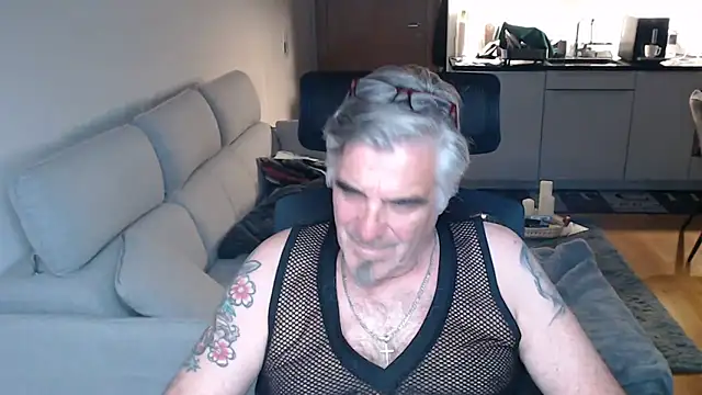 Snapshot of Buidapest chatting on May 2026 09:31:02 PM Buidapest online show from May 2026 09:31:02 PM