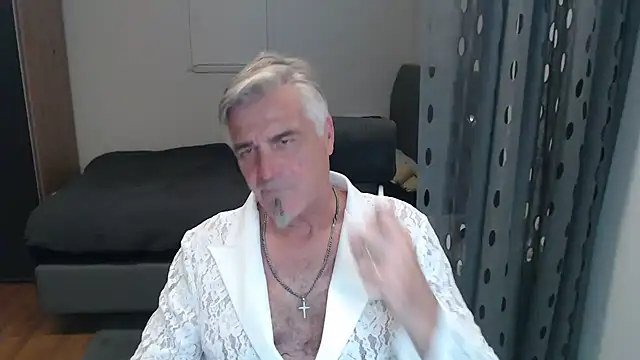 Snapshot of Buidapest chatting on July 2026 05:37:02 PM Buidapest online show from July 2026 05:37:02 PM
