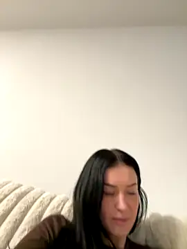 alysiamarie00 online show from November 2025 02:39:01 AM