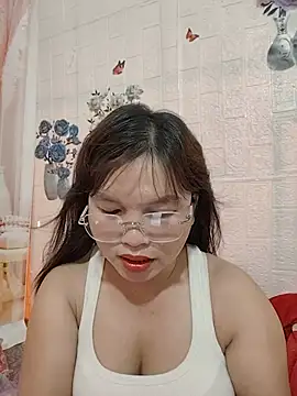 Snapshot of Cover-baa chatting on July 2026 08:29:01 AM Cover-baa online show from July 2026 08:29:01 AM