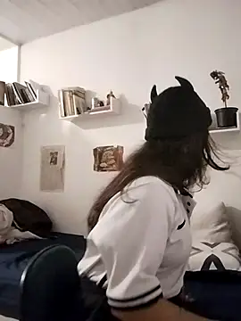 Satanatrix online show from December 2025 10:15:01 PM