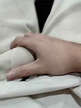 berkkderlerr online show from January 2026 04:00:02 PM