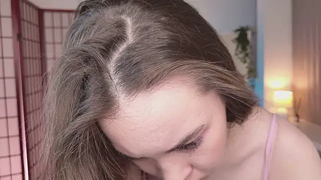 SilentLily online show from November 2025 09:04:01 PM