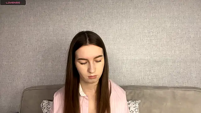 Snapshot of CindaWinn chatting on February 2026 06:01:01 AM CindaWinn online show from February 2026 06:01:01 AM