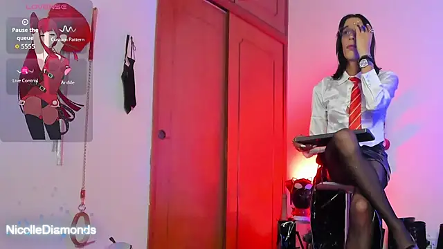 Snapshot of NicolleDiamondss chatting on November 2025 04:40:01 PM NicolleDiamondss online show from November 2025 04:40:01 PM