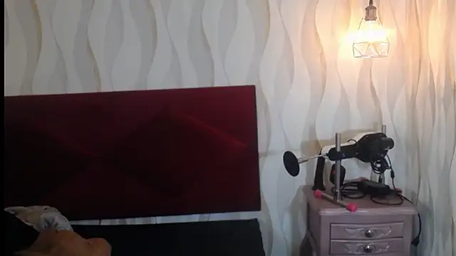 danna garza online show from December 2025 05:14:01 AM