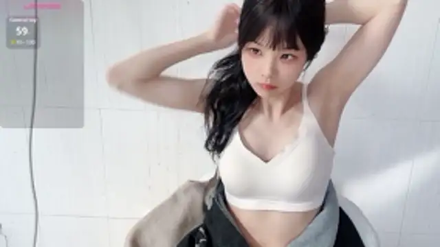 bunny-- online show from December 2025 06:29:02 AM