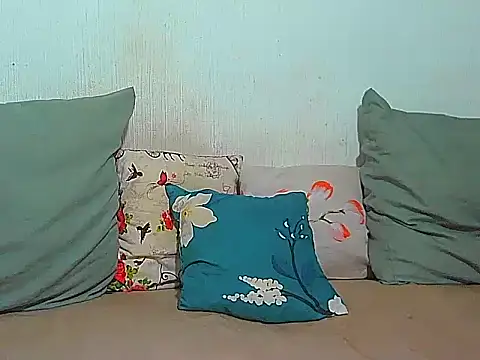 BrunetteNaomi8 online show from April 2026 08:09:01 PM