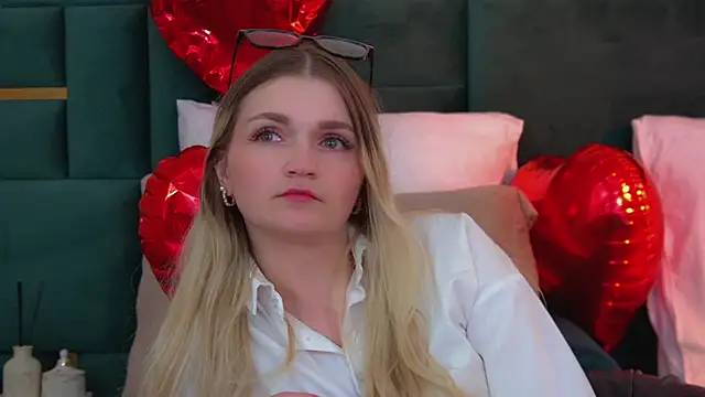 AnnyRaii online show from February 2026 06:04:02 PM