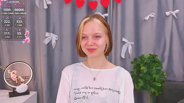 UmbraVelour online show from February 2026 01:18:01 PM