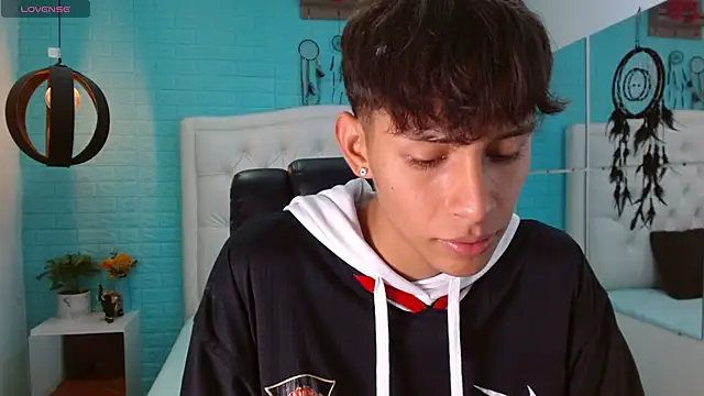 DraxBlade09 online show from November 2025 07:49:02 PM