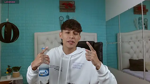 DraxBlade09 online show from April 2026 07:58:01 PM