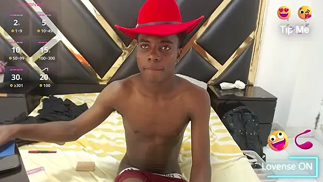 NoahJhonson69 online show from April 2026 01:41:01 PM