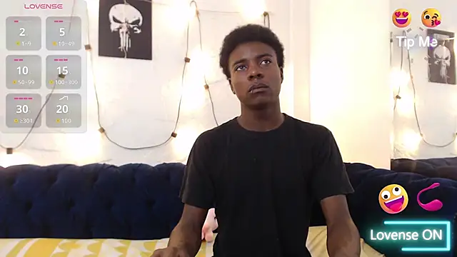 NoahJhonson69 online show from April 2026 11:22:02 AM