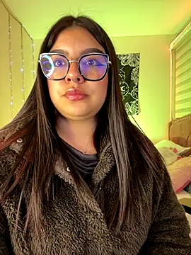 Marianaa   online show from November 2025 06:34:02 PM