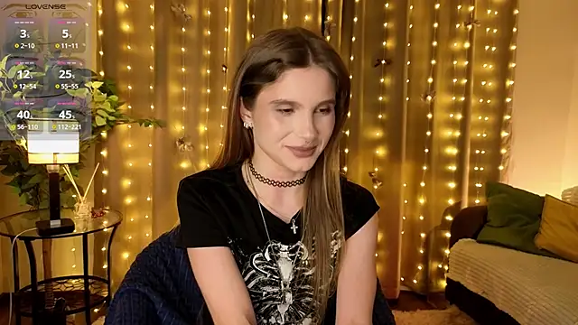 RozanneJordan online show from March 2026 05:17:01 PM