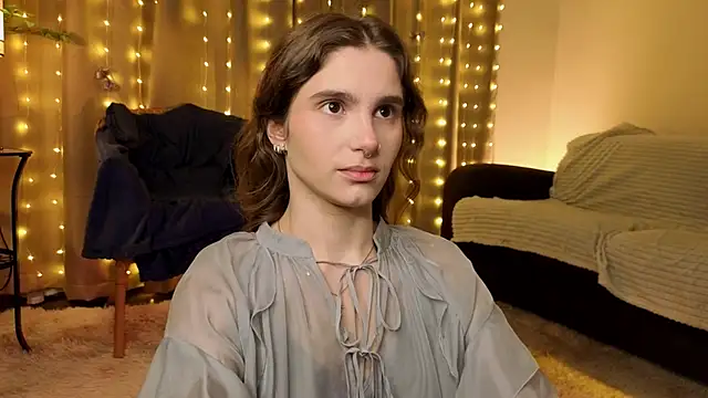 RozanneJordan online show from April 2026 05:14:02 PM