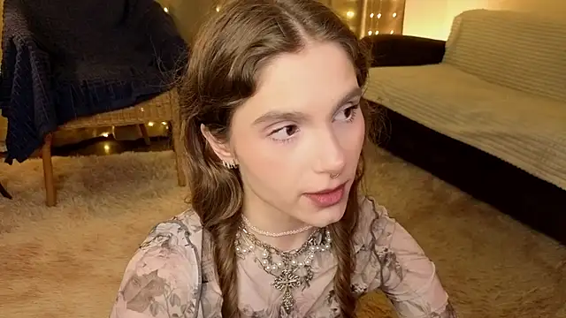 RozanneJordan online show from April 2026 05:39:01 PM