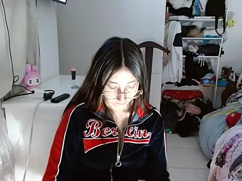 Nanylux online show from November 2025 03:29:02 AM