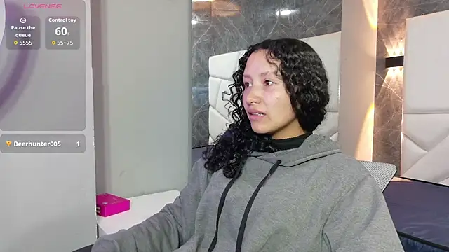 pettymoon1 online show from December 2025 03:19:01 PM