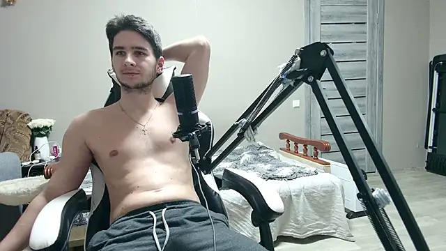 6thfingq online show from December 2025 04:38:01 PM