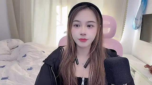 TTtia  online show from December 2025 01:11:01 AM