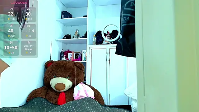 Snapshot of mia_fernand chatting on November 2025 10:36:02 PM mia fernand online show from November 2025 10:36:02 PM