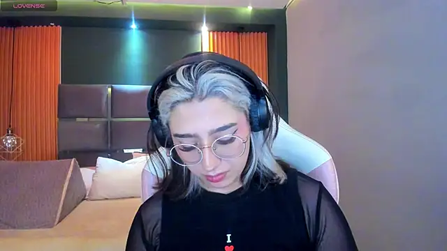 Snapshot of GabyRose9 chatting on May 2026 04:30:01 AM GabyRose9 online show from May 2026 04:30:01 AM