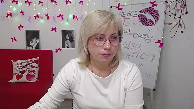 LaurenWishy online show from March 2026 06:15:02 PM