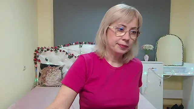 LaurenWishy online show from March 2026 12:19:01 PM