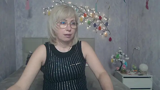 LaurenWishy online show from April 2026 12:35:01 PM