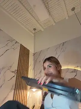 IsabelaStefano online show from December 2025 03:25:02 AM