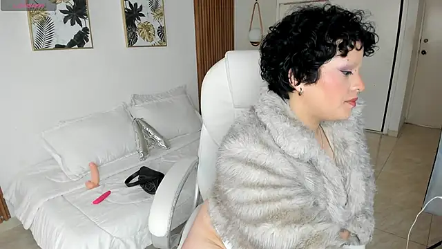 Alaska deluxe online show from November 2025 08:55:01 PM