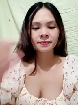 quynhquynh  online show from November 2025 03:24:02 PM