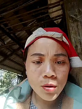 bela-hayes online show from December 2025 04:51:01 AM